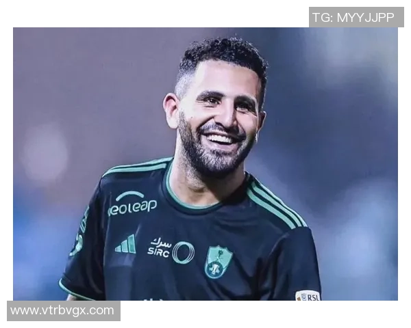 全球足球明星薪资揭秘：顶级球员年薪如何影响转会市场与球队构建